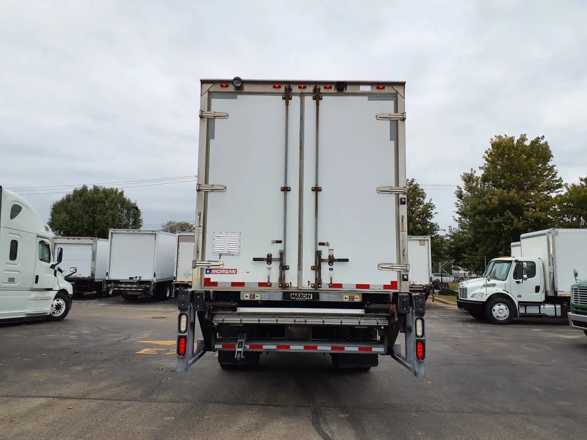 2016 Freightliner M2 106 in Bolingbrook, IL — photo 5