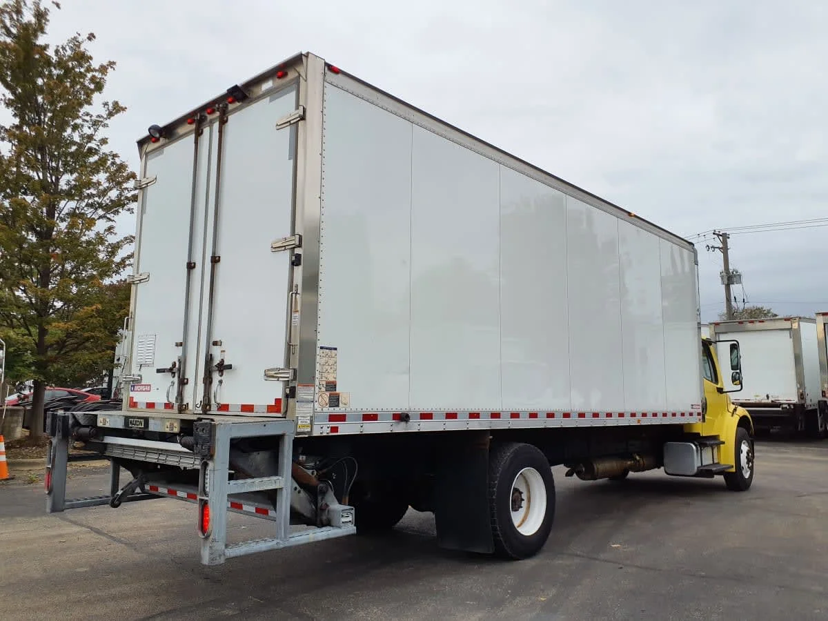 2016 Freightliner M2 106 in Bolingbrook, IL — photo 4