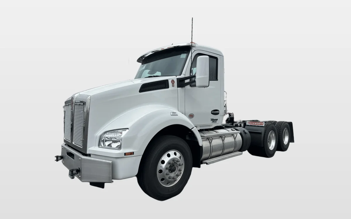 2025 Kenworth T880 - image 1