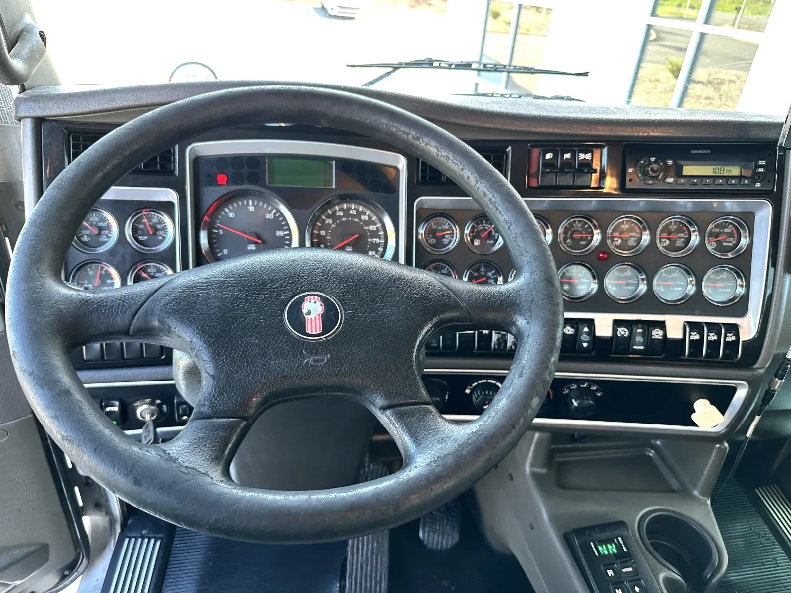 2012 Kenworth T800 in Greer, SC — photo 17