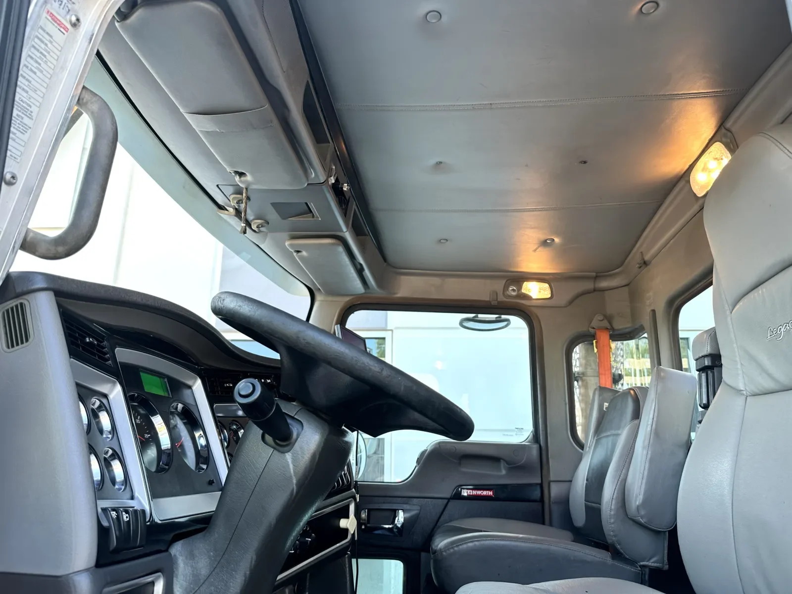 2012 Kenworth T800 in Greer, SC — photo 15
