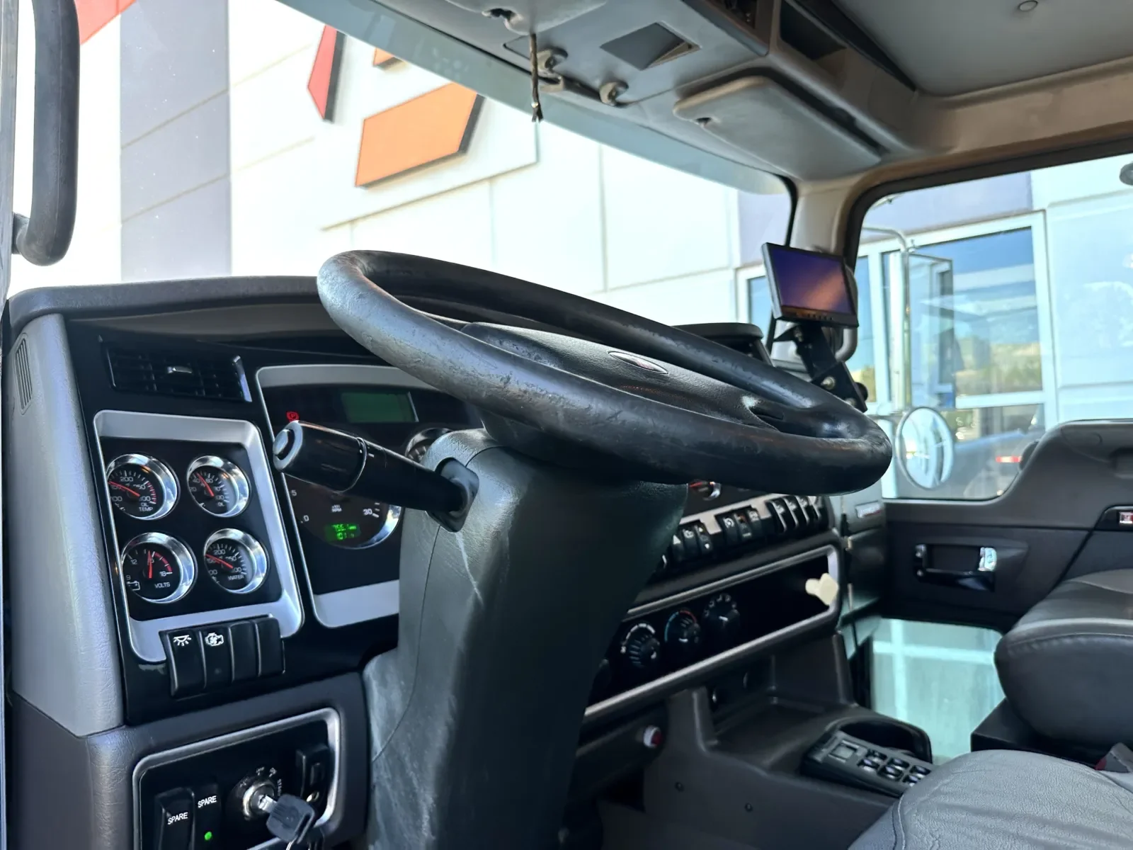 2012 Kenworth T800 in Greer, SC — photo 16