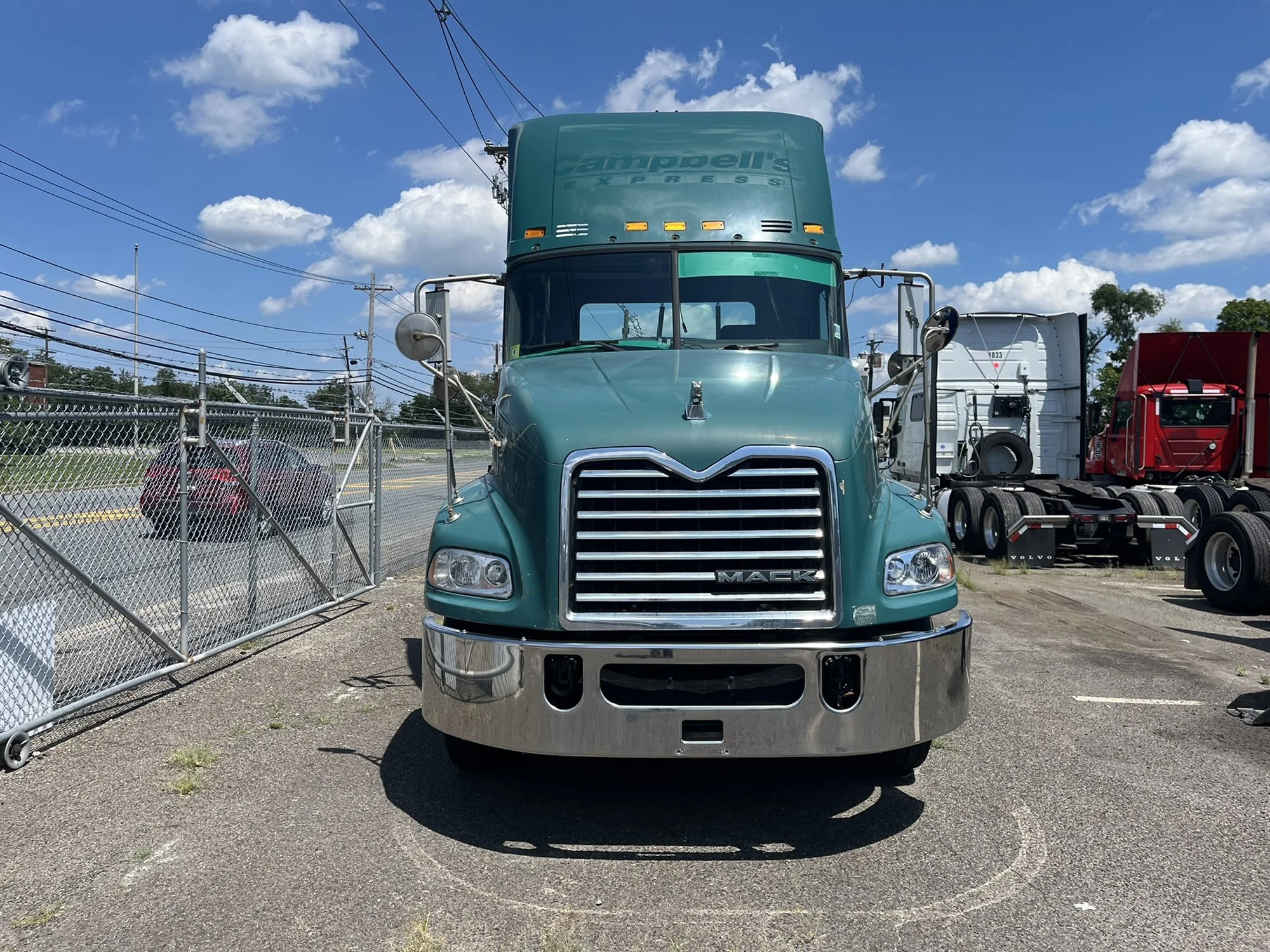 2014 Mack in Ephrata, PA — photo 2
