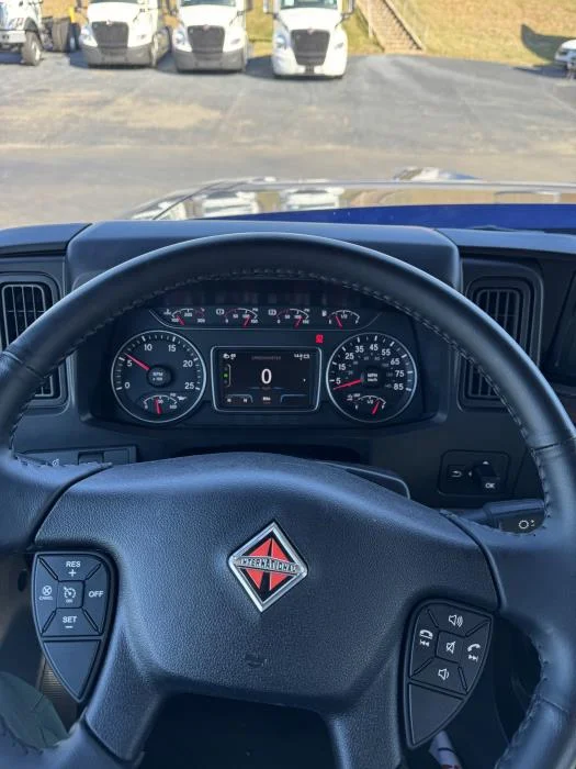 2026 International HX - image 15