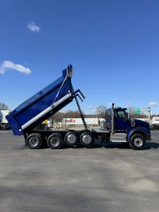 2026 International HX - image 22