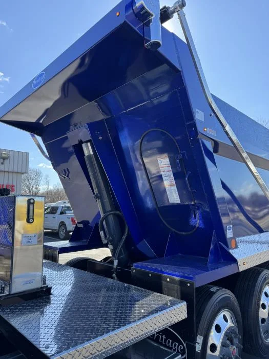 2026 International HX - image 12