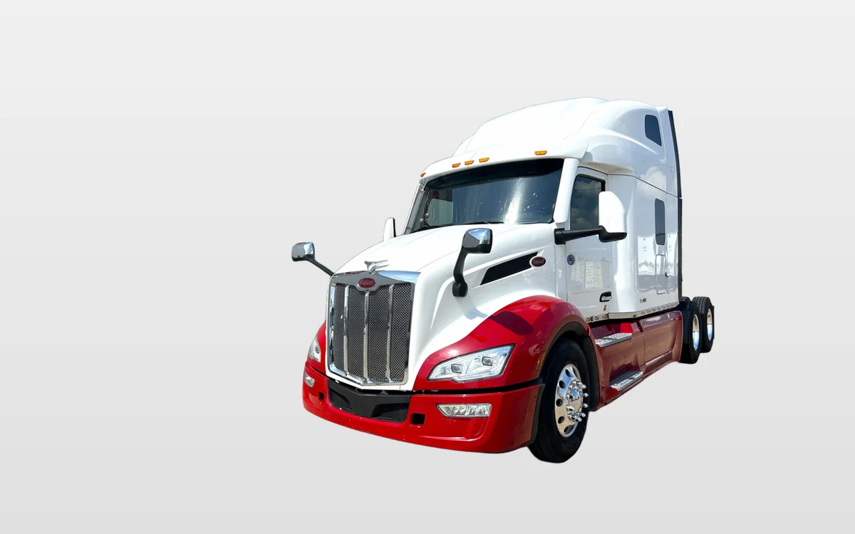 2023 PETERBILT 579 - image 1