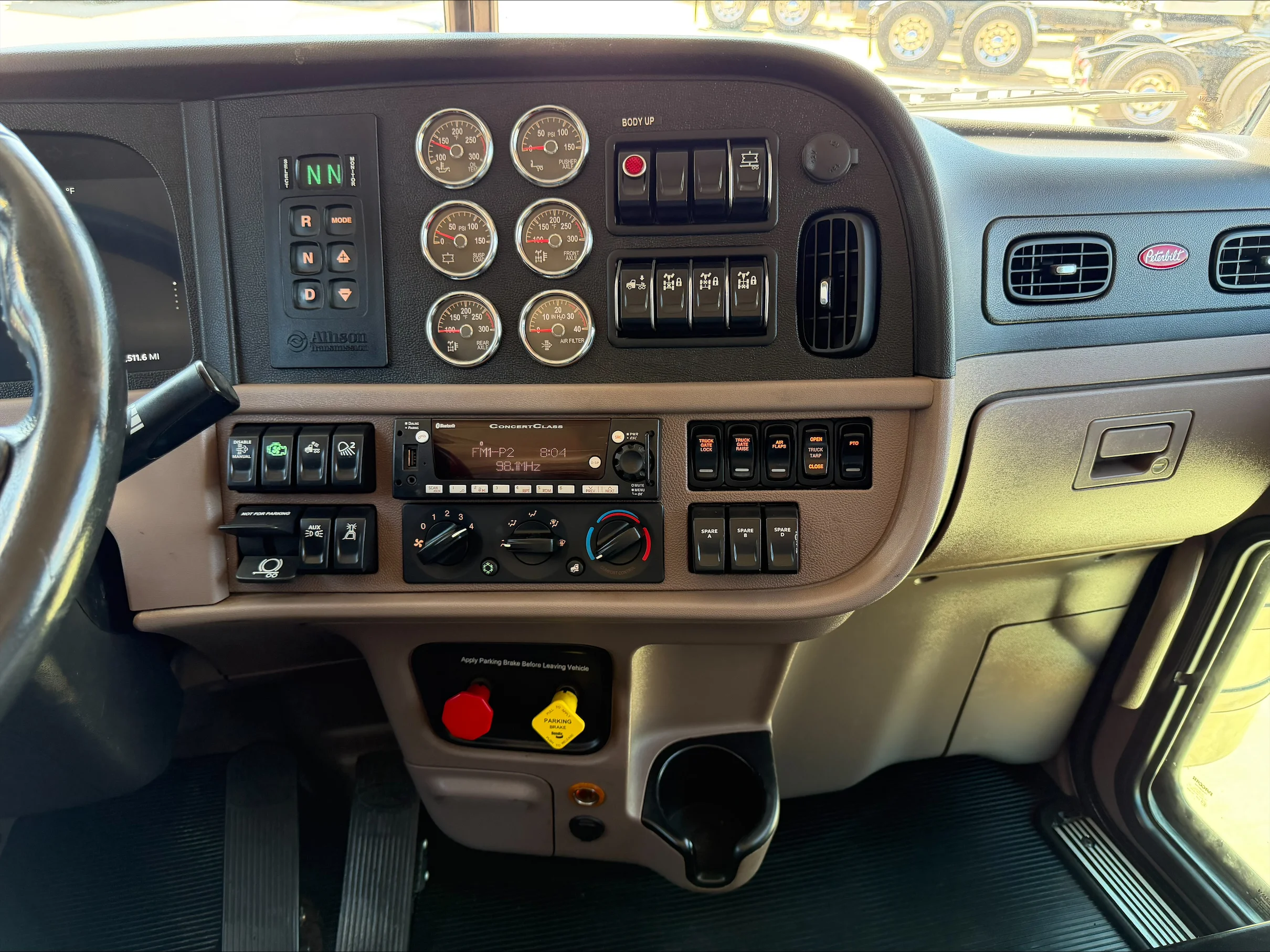 2024 Peterbilt 389 in Oklahoma City, OK — photo 18