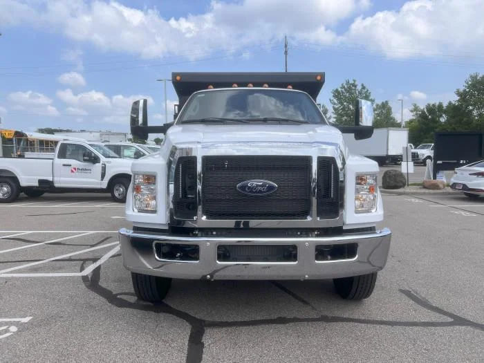 2027 Ford F-750 in Cincinnati, OH — photo 4