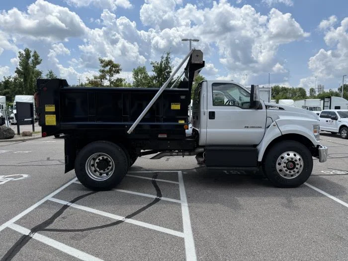 2027 Ford F-750 in Cincinnati, OH — photo 5