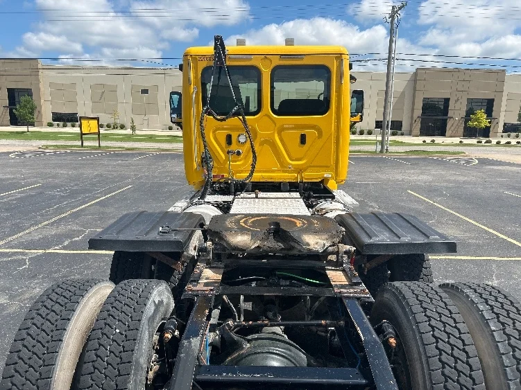 2019 Freightliner Cascadia in Tulsa, OK — photo 6