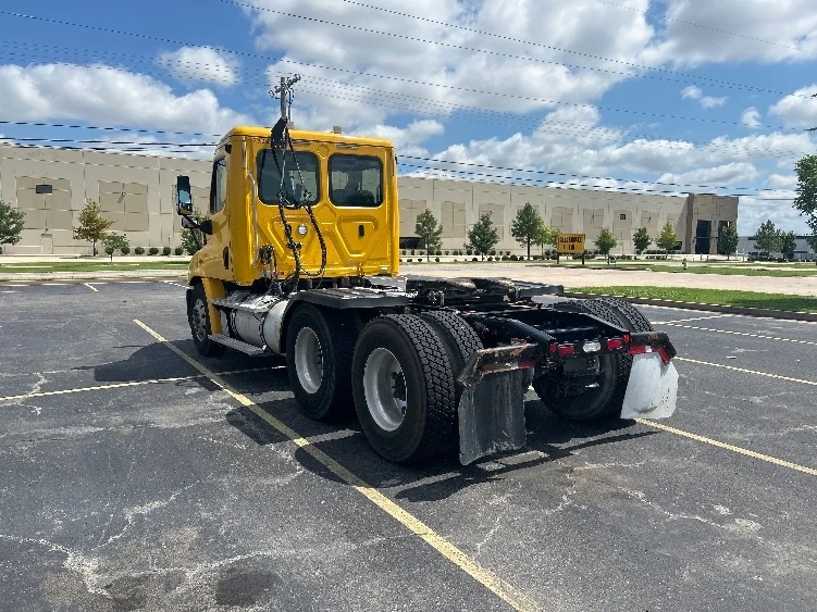 2019 Freightliner Cascadia in Tulsa, OK — photo 5