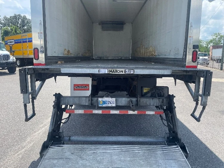 2018 Hino 338 - image 10