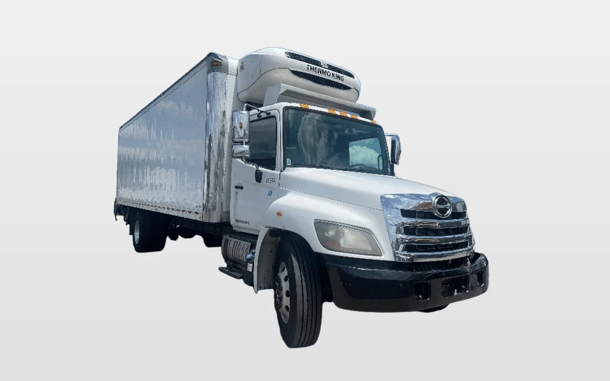 2018 Hino 338 - image 1