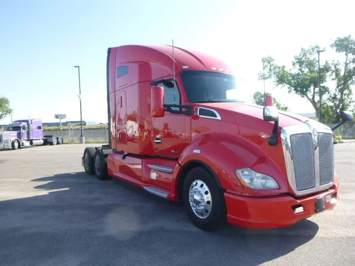 2021 Kenworth T680 — photo 8
