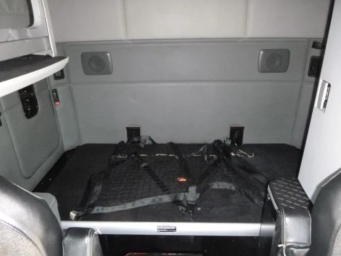 2021 Kenworth T680 — photo 21