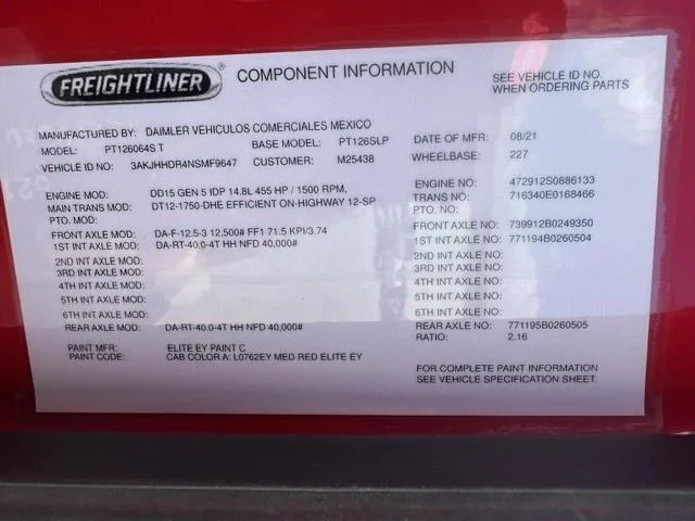 2022 Freightliner Cascadia — photo 9