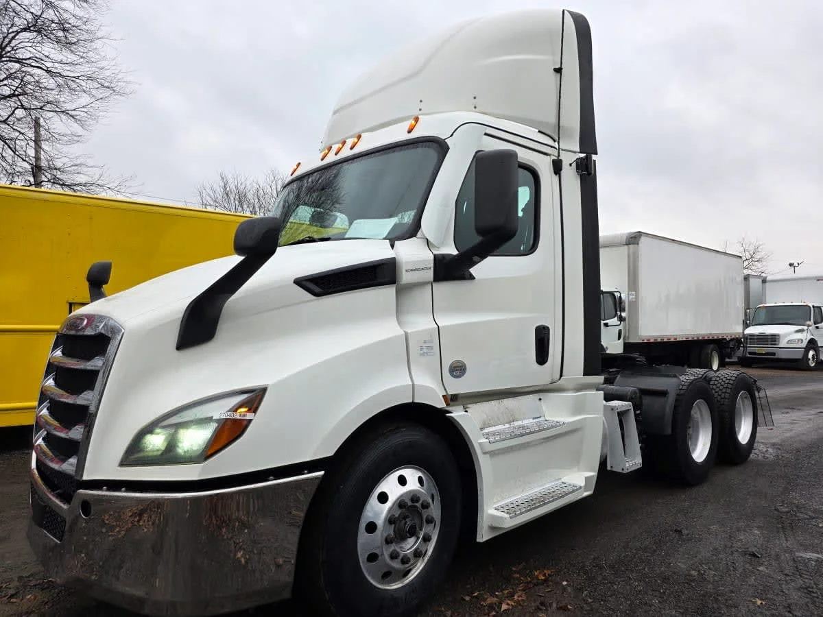 2021 Freightliner Cascadia in Bensalem, PA