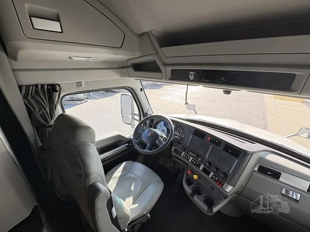 2021 Kenworth T680 - image 11