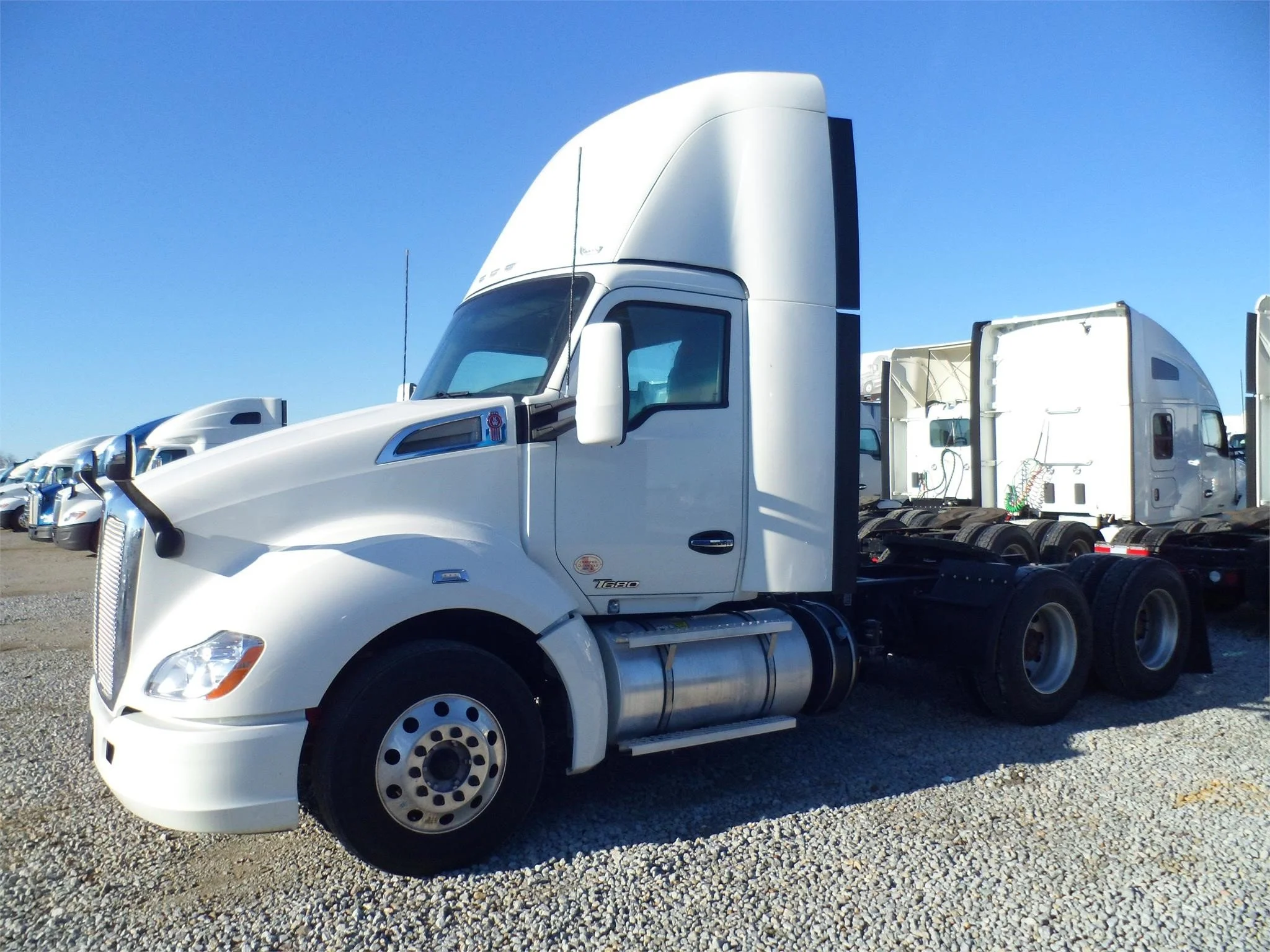 2023 Kenworth T680 in Springfield, MO
