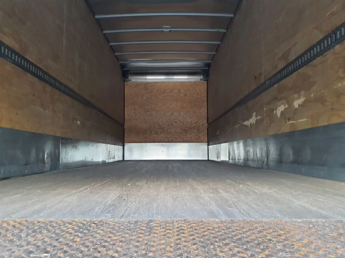 2019 Freightliner M2 106 - image 8