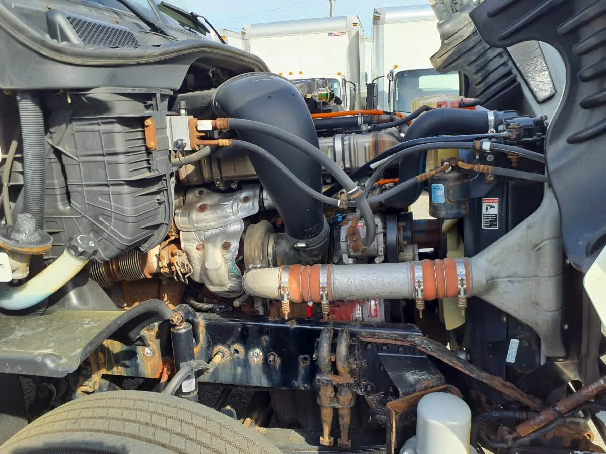 2018 Freightliner Cascadia - image 11