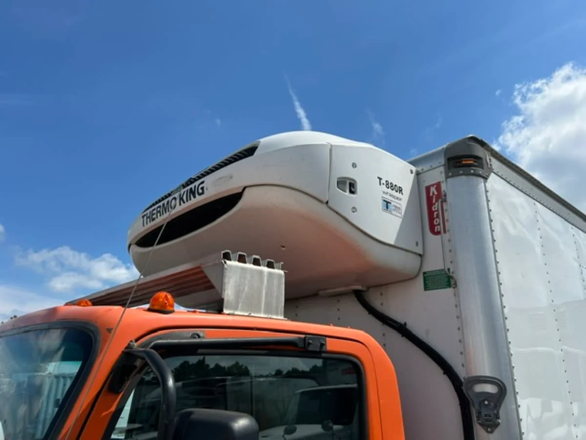 2020 Isuzu NQR in Farmingdale, NY — photo 7