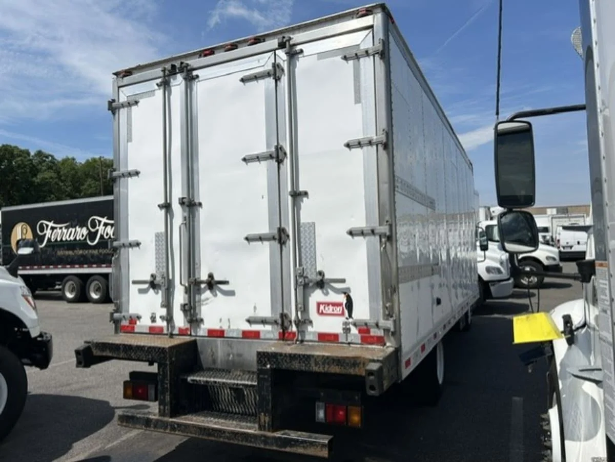 2020 Isuzu NQR in Farmingdale, NY — photo 4