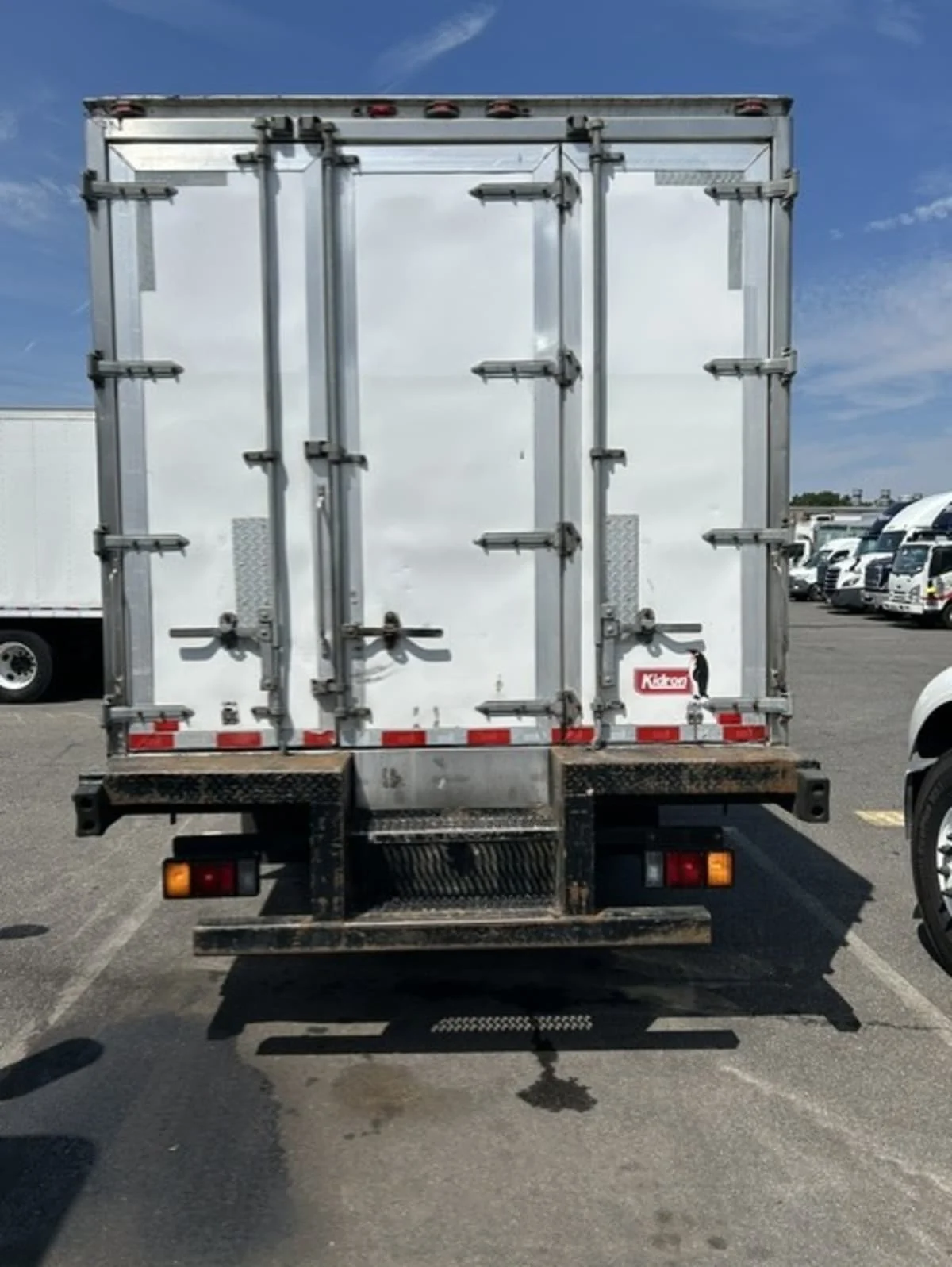 2020 Isuzu NQR in Farmingdale, NY — photo 5