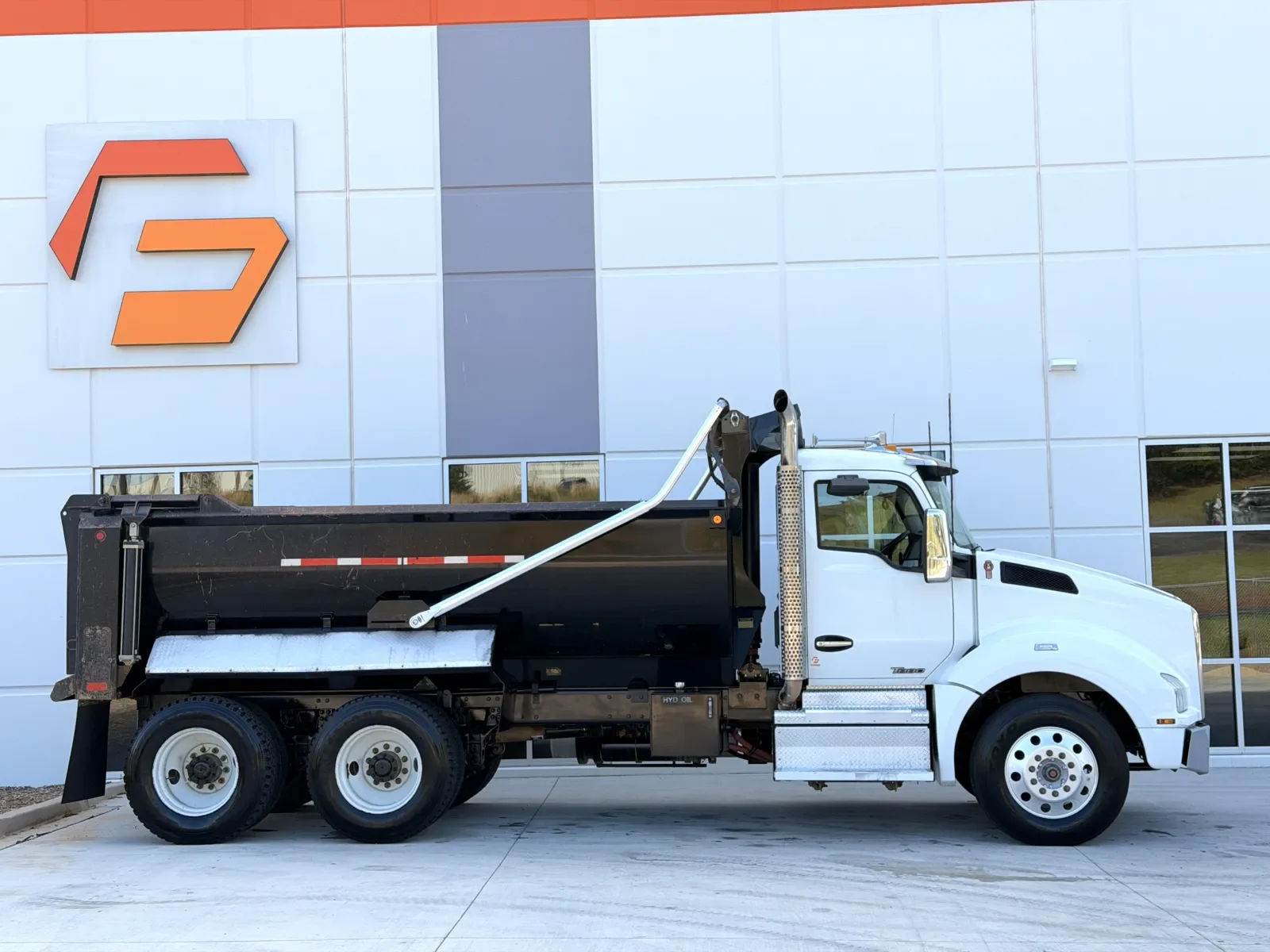 2020 Kenworth T880 - image 4