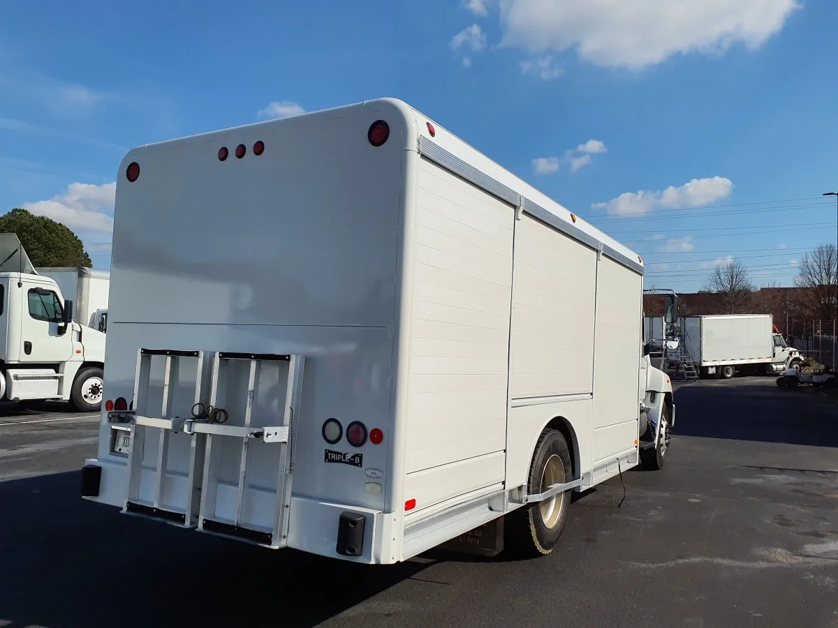 2019 Hino 338 in Atlanta, GA — photo 4