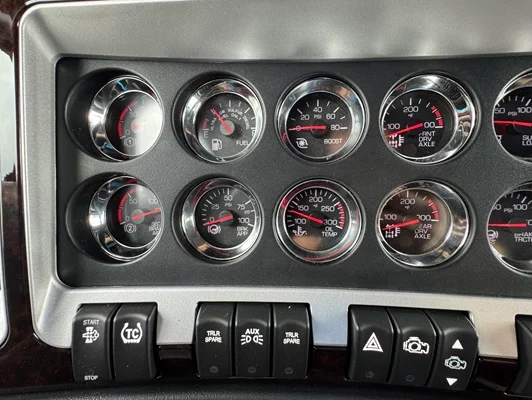 2027 Kenworth W900 in St. Joseph, MO — photo 12