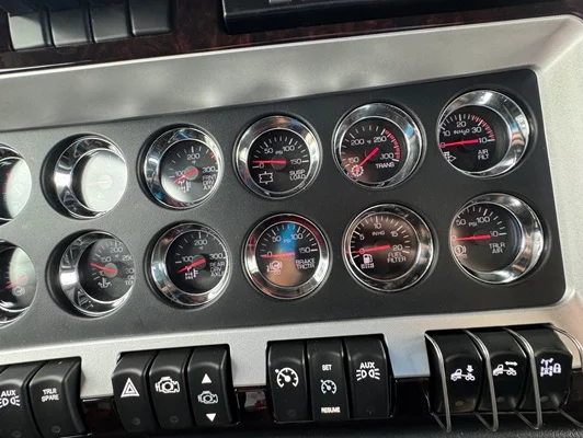 2027 Kenworth W900 in St. Joseph, MO — photo 13