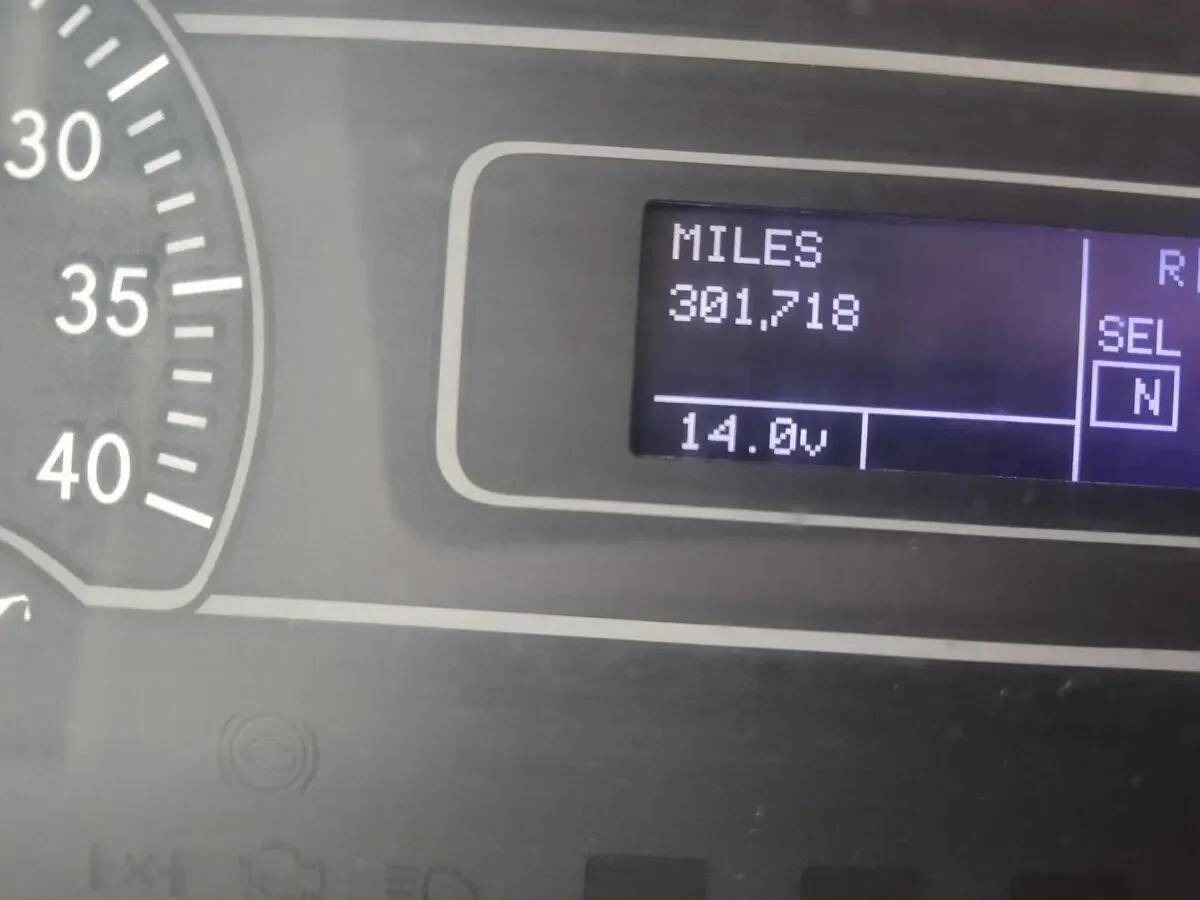 2020 International MV - image 9