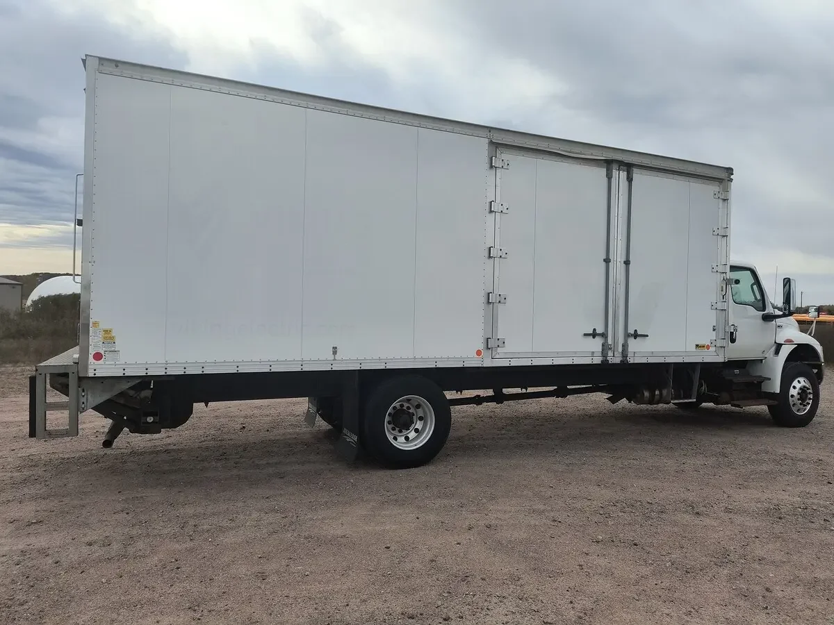 2020 International MV - image 4