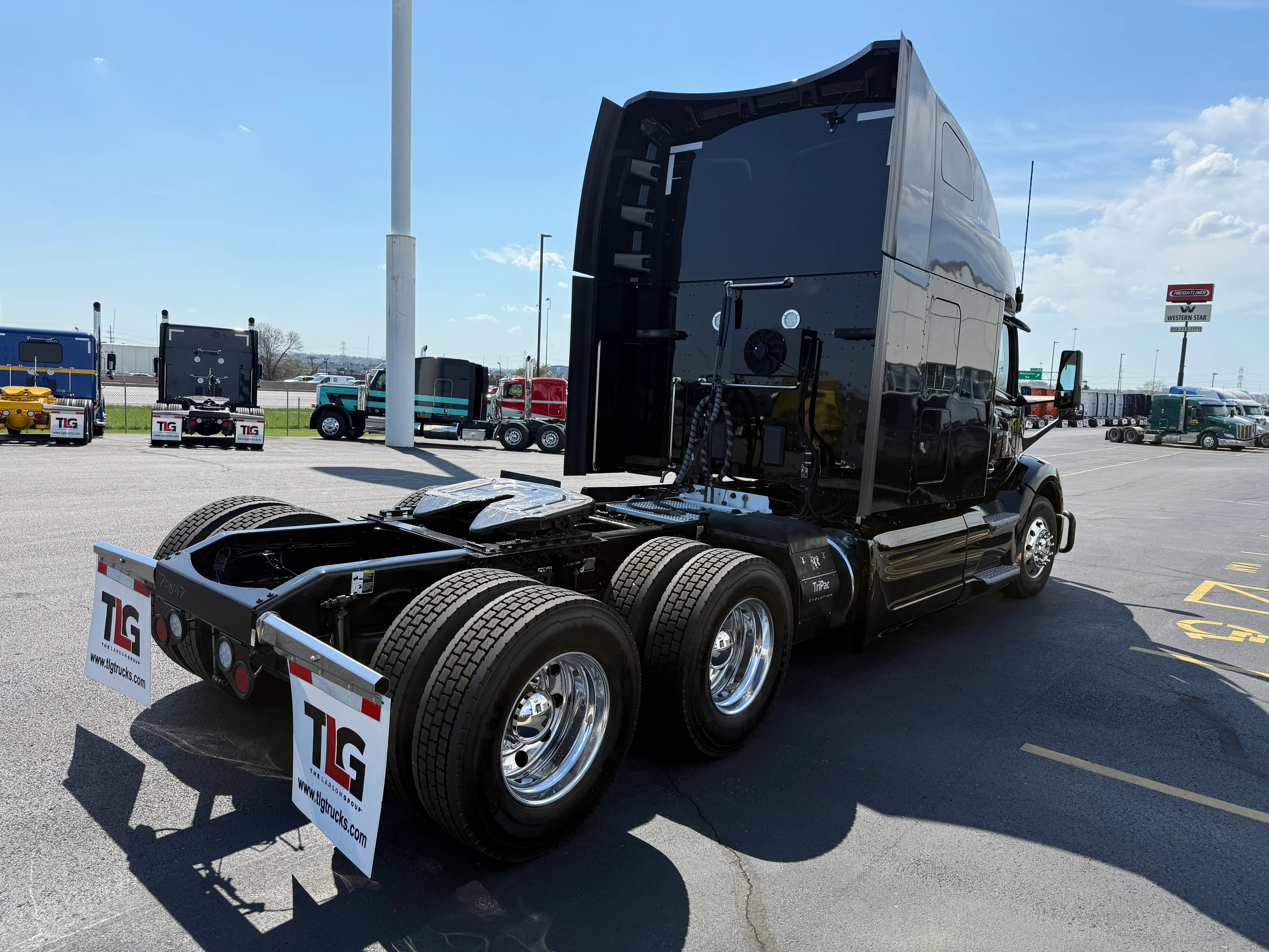 2022 Peterbilt 579 - image 5