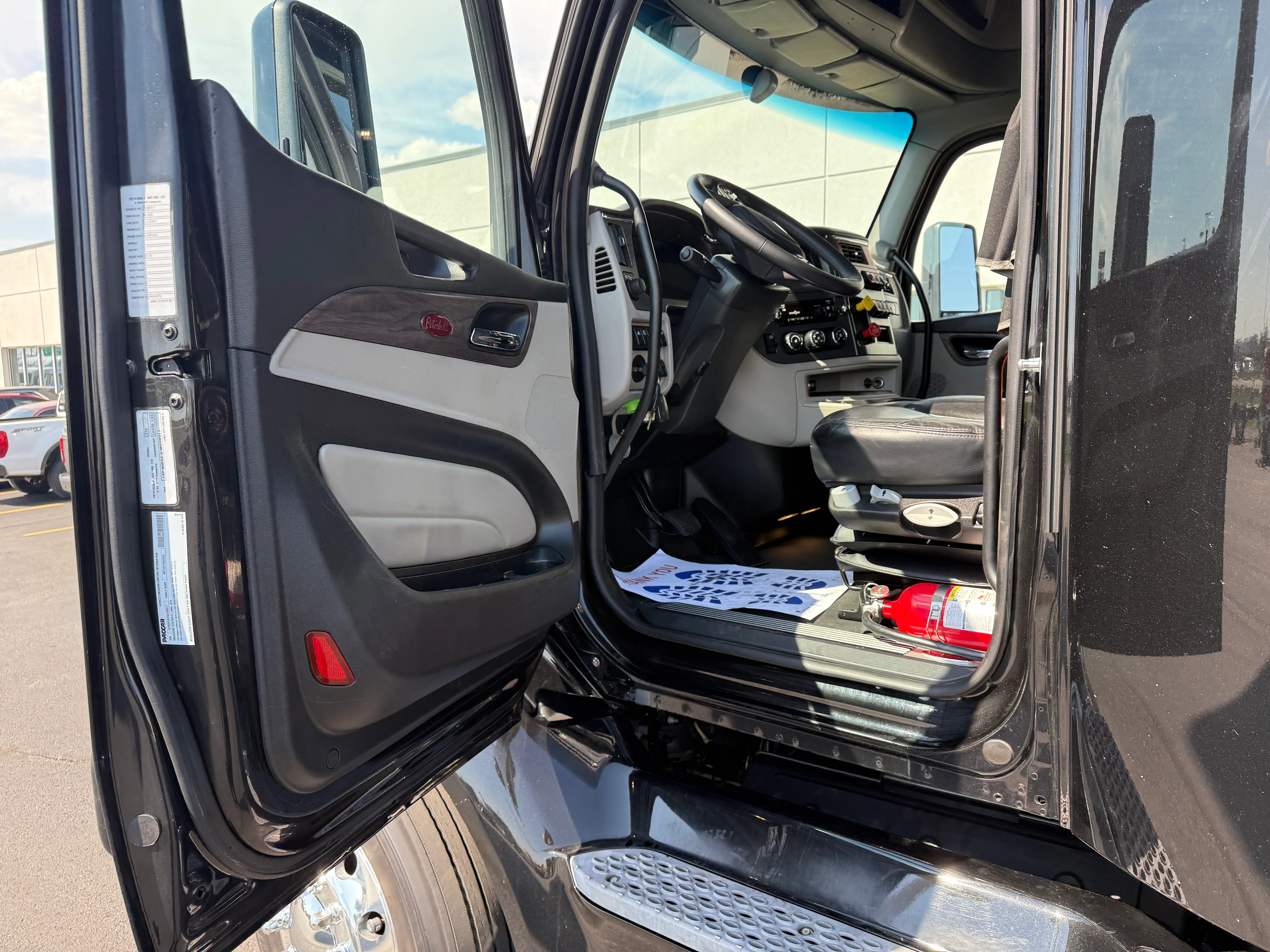 2022 Peterbilt 579 - image 14