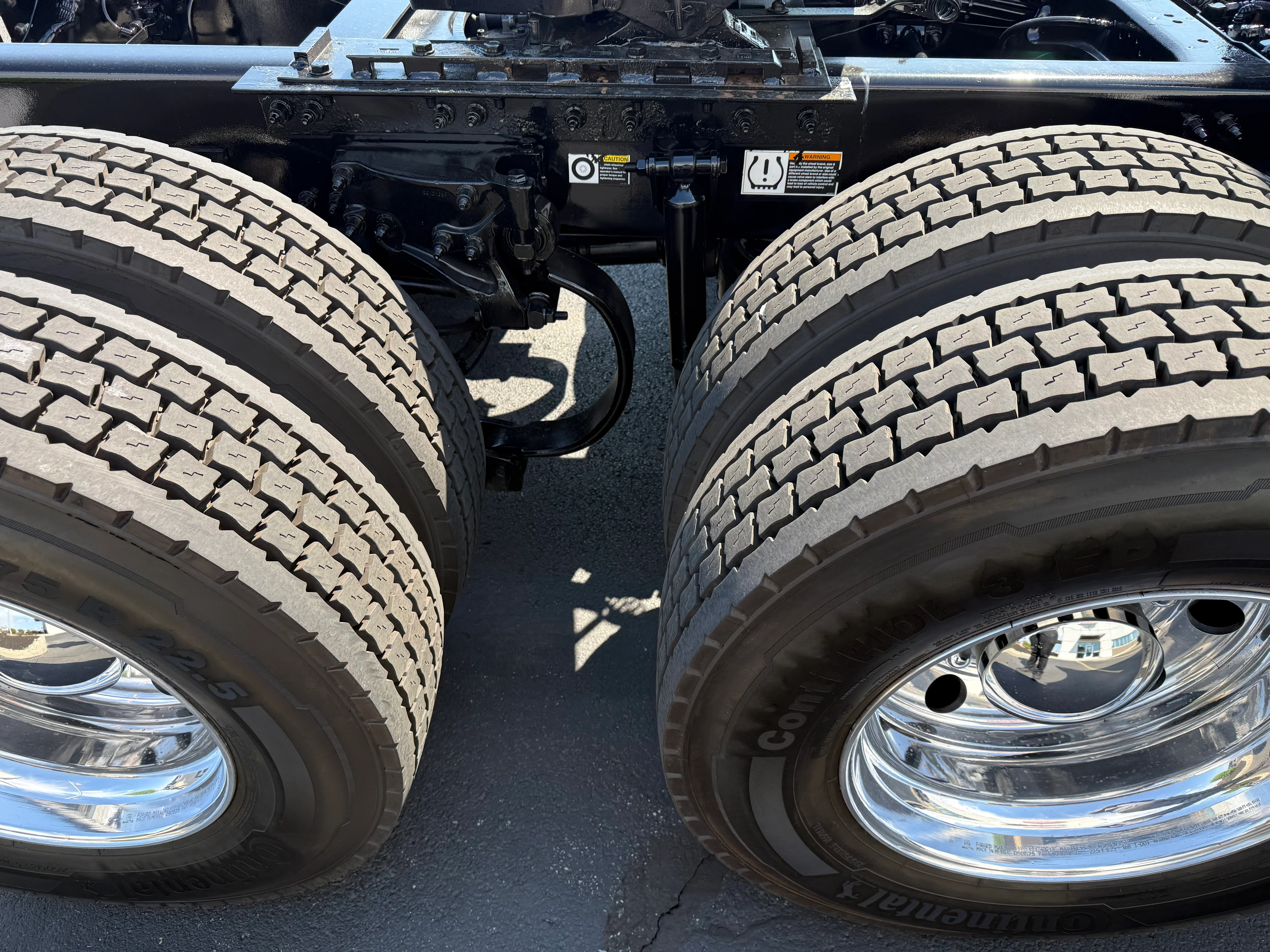 2022 Peterbilt 579 - image 12