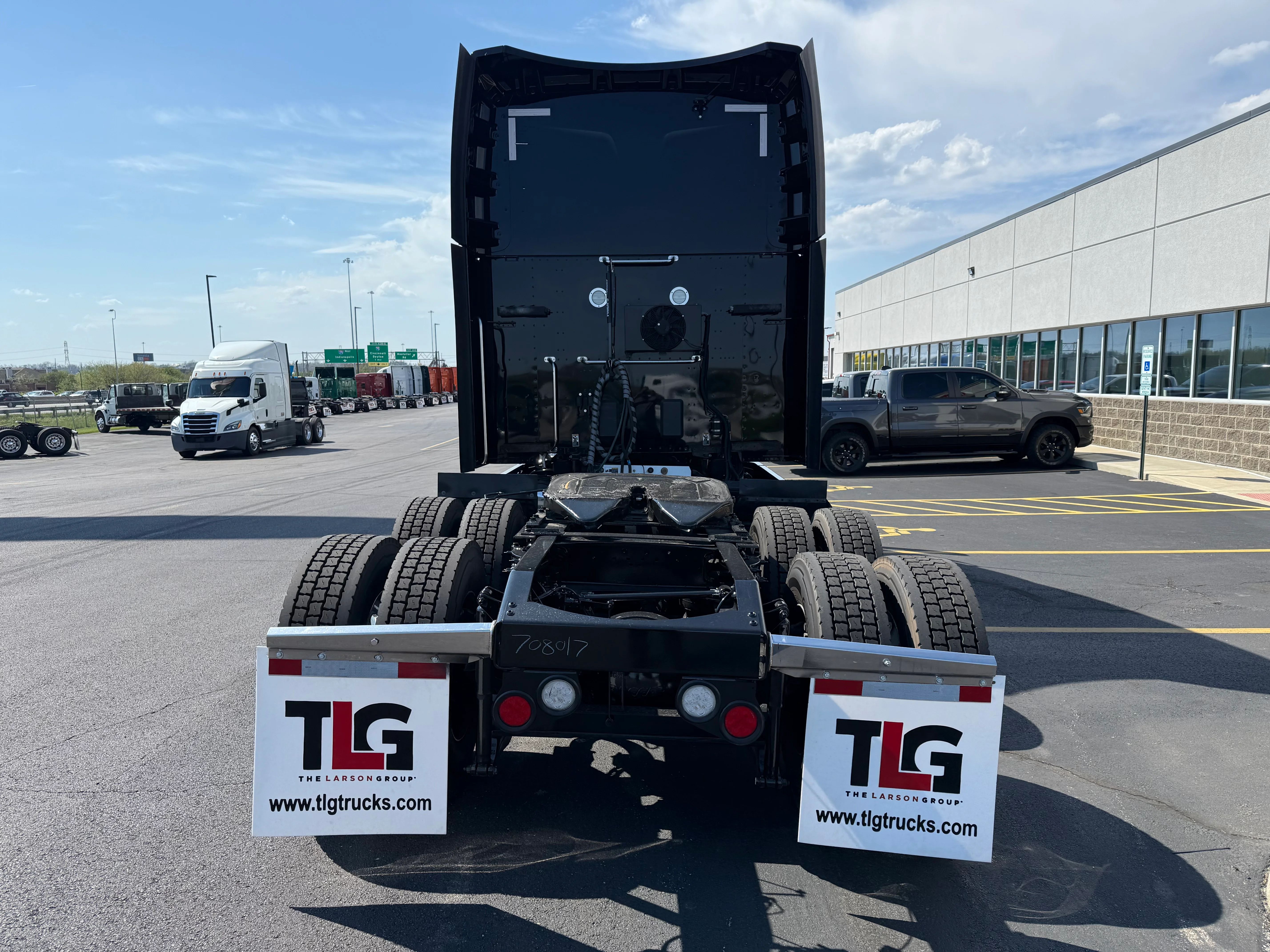 2022 Peterbilt 579 - image 4