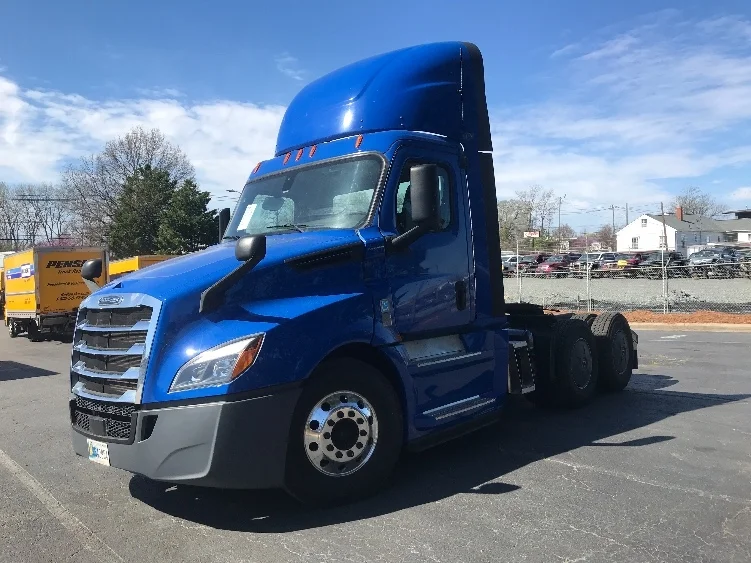 2019 Freightliner Cascadia in Concord, NC — photo 3