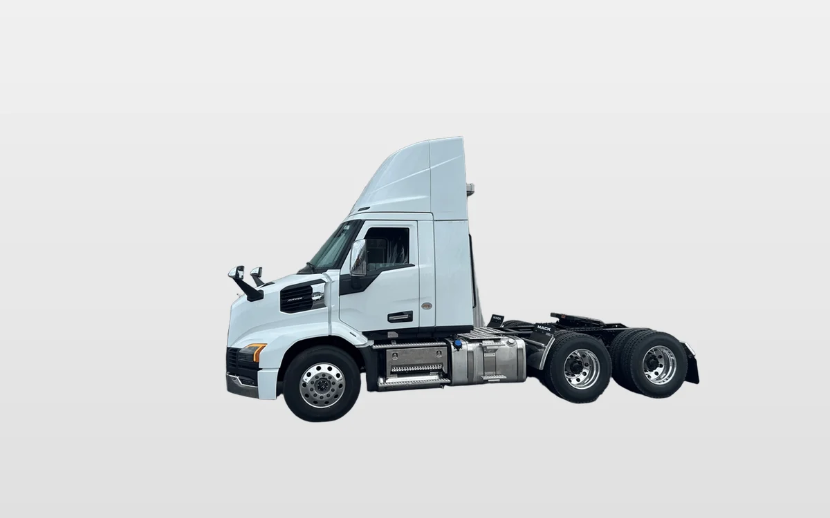 2027 Mack Anthem - image 1