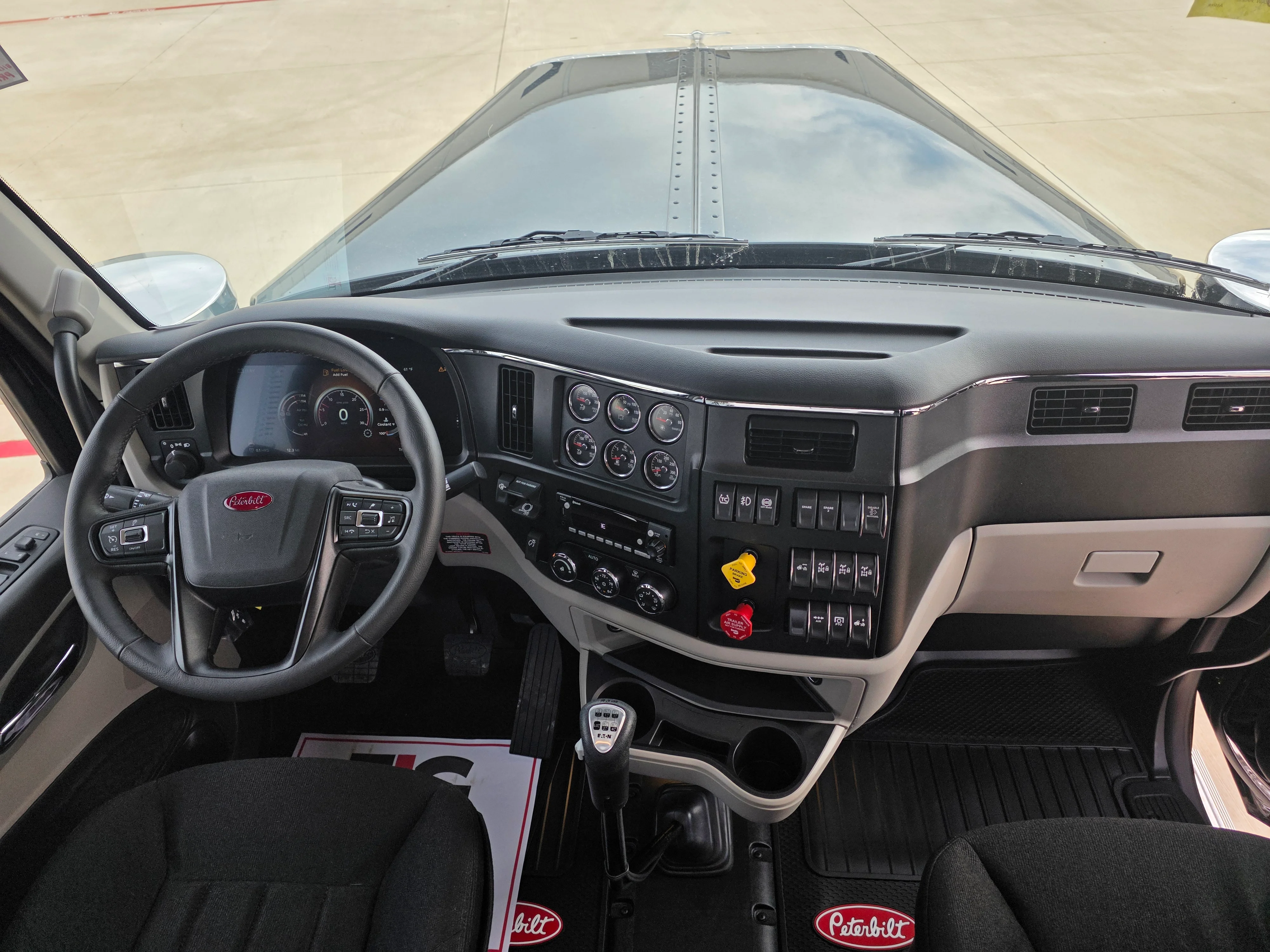 2027 Peterbilt 589 in Portland, OR — photo 10