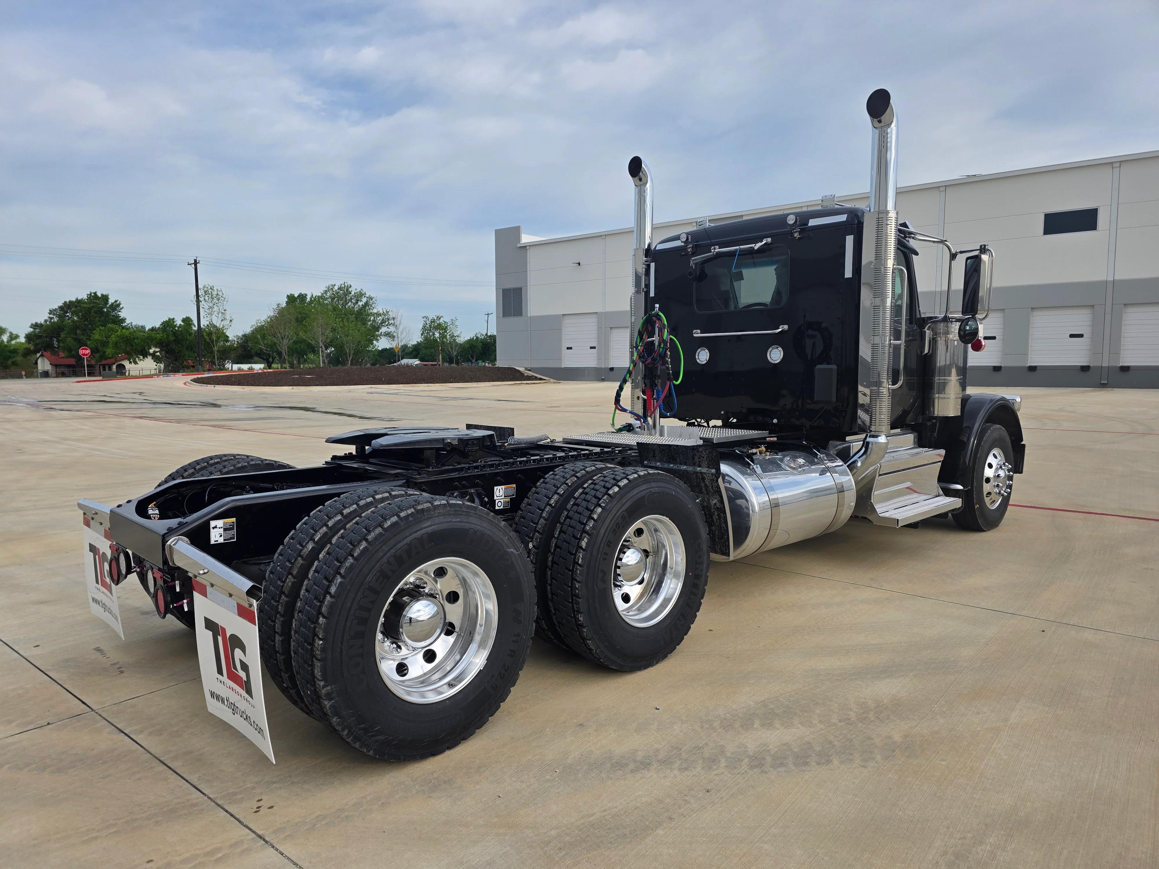 2027 Peterbilt 589 in Portland, OR — photo 5