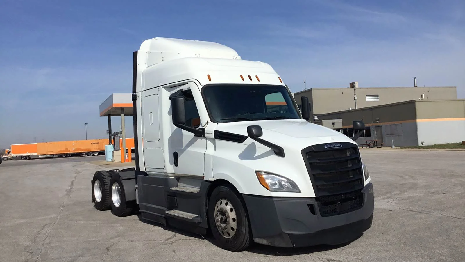 2021 Freightliner Cascadia in Edwardsville, IL