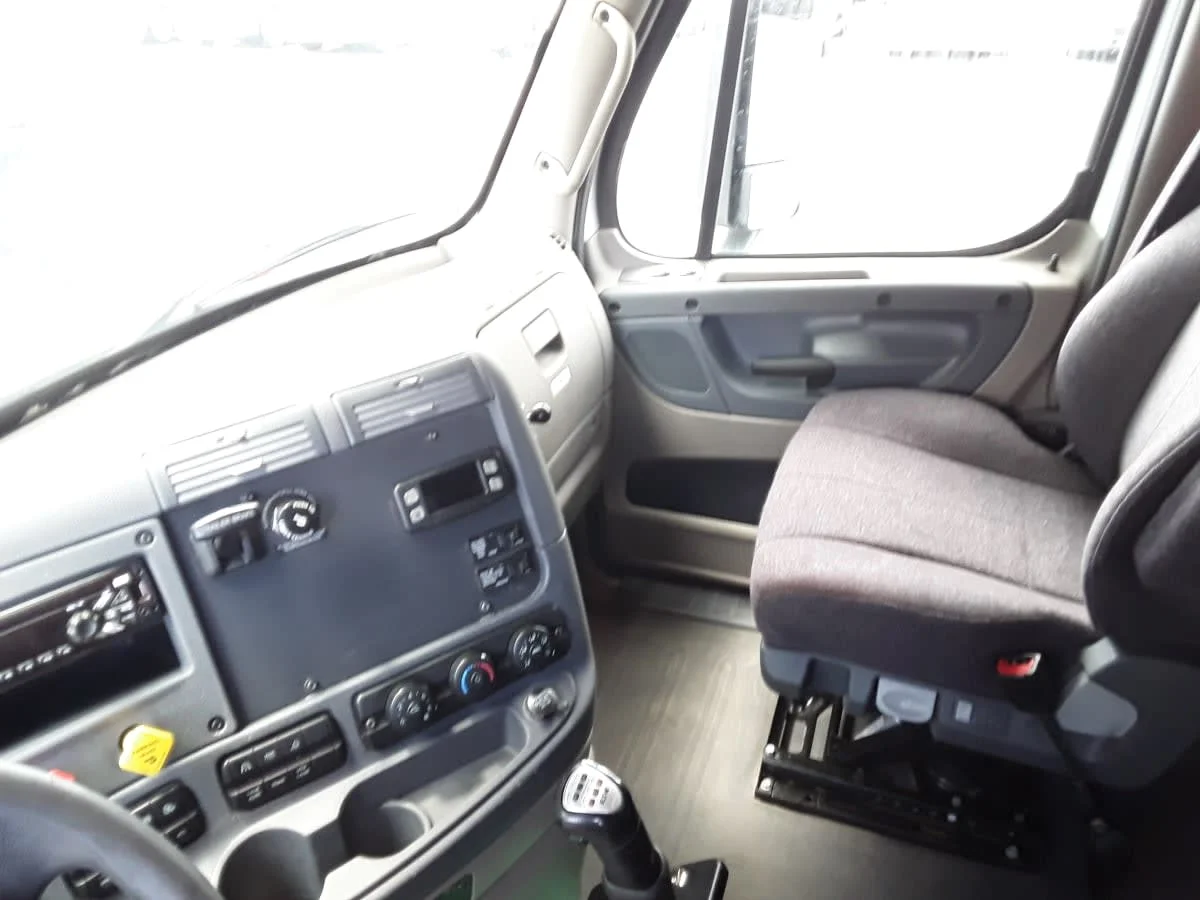 2019 Freightliner Cascadia in Hilliard, OH — photo 7