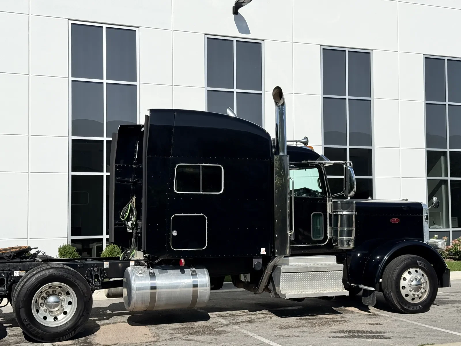 2019 Peterbilt 389 in New Lenox, IL — photo 7