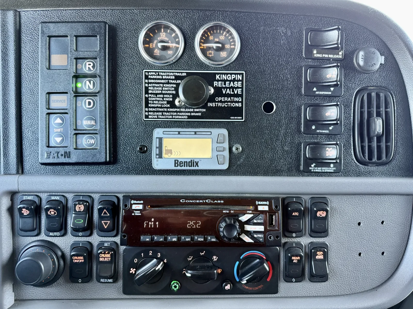 2019 Peterbilt 389 in New Lenox, IL — photo 18