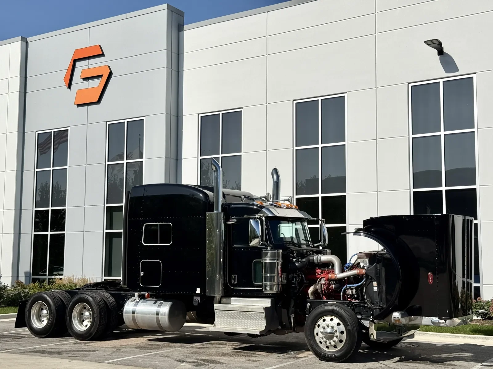 2019 Peterbilt 389 in New Lenox, IL — photo 9