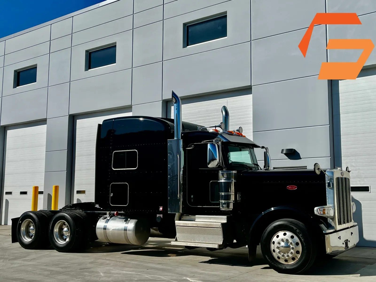2019 Peterbilt 389 in New Lenox, IL