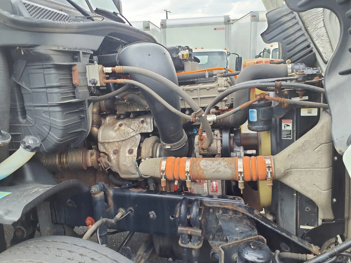 2018 Freightliner Cascadia - image 10